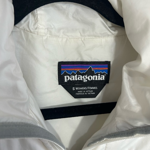 Patagonia Women's White Puffer Jacket - Picture 3 of 6